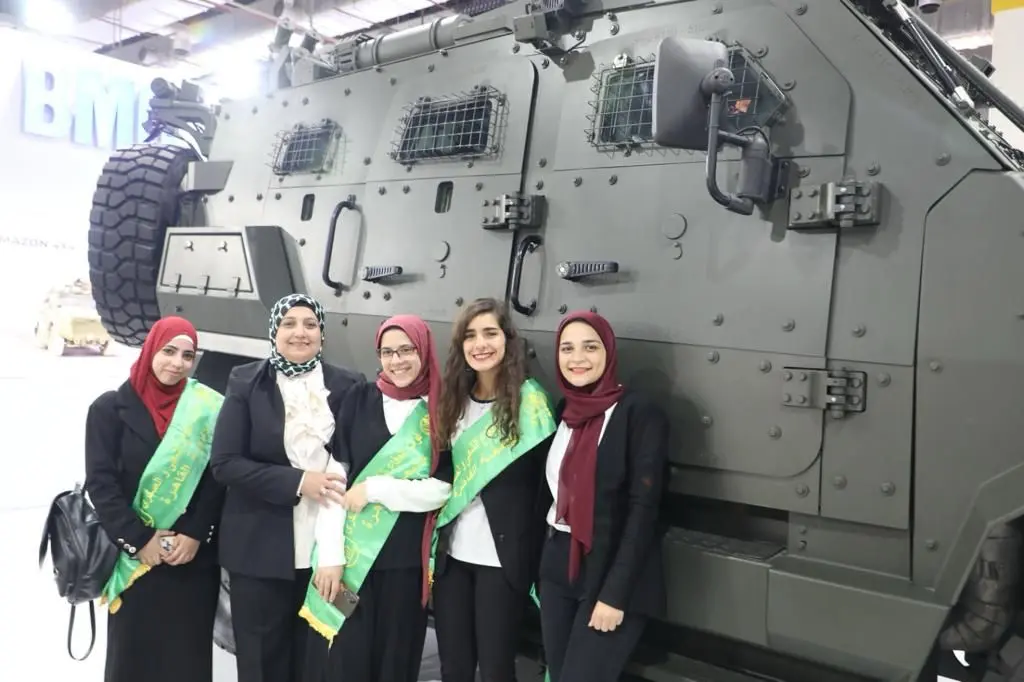 جامعة القاهرة شاركت في افتتاح فعاليات المعرض الدولى للصناعات الدفاعية والعسكرية "ايديكس 2023"