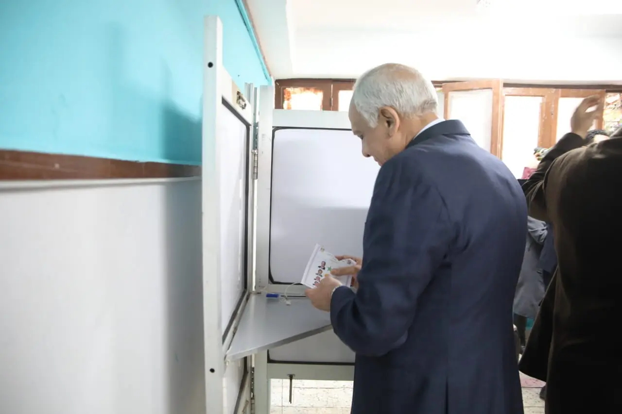 محافظ الجيزة يُدلي بصوته في الانتخابات الرئاسية ٢٠٢٤
