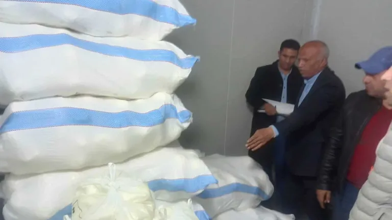 بالصور حدث فى العياط .. المواطن اصبح ضيحة جشع التجار .. ضبط 21 طن سمن غير صالح للاستهلاك الادمى .. يوهمون المواطنين على انها زبدة فلاحى