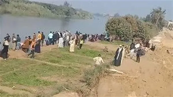 ننشر بالاسماء .. مصرع واصابة 15 شخص اثر غرق معدية بمنشأة القناطر .. وزير العمل يوجه بسرعة صرف إعانات للعمال ضحايا الحادث