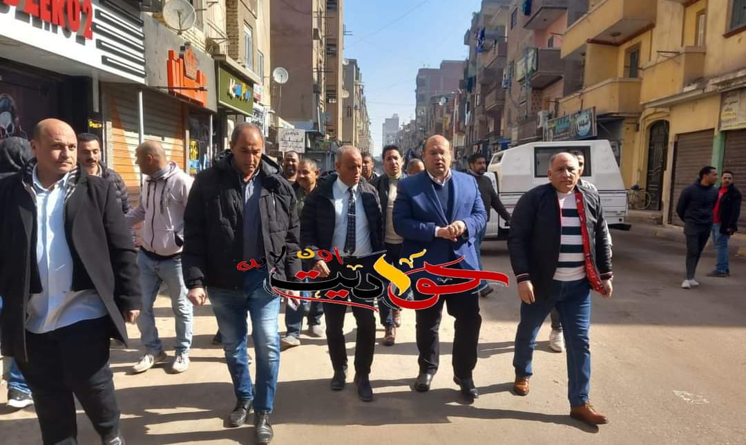 استجابة لـ "حواديت اون لاين" .. نائب محافظ الجيزة يُشرف على إصلاح كسر ماسورة المياه بشارع صلاح سالم فى الحوامدية | صور
