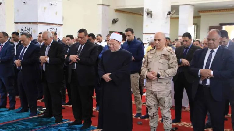 وزير التنمية المحلية ومحافظ الجيزة ومفتى الجمهورية يفتتحون مسجد الروضة بحدائق الأهرام