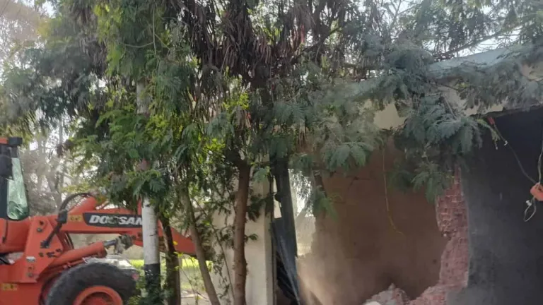 الجيزة: إزالة ٢٤ حالة تعدى على أملاك الدولة بمنشأة القناطر والبدرشين .. المحافظ على رؤساء المراكز والمدن والأحياء