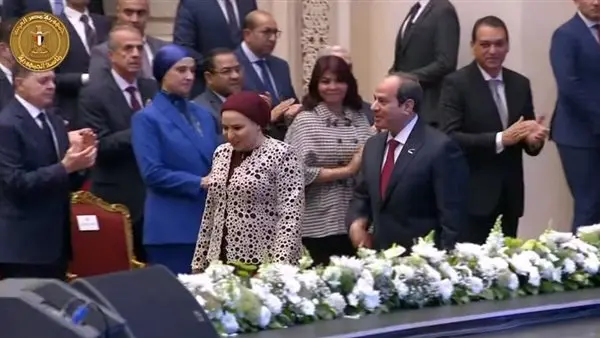 بث مباشر لاحتفالية تكريم الام المصرية بحضور الرئيس السيسي وقرينته
