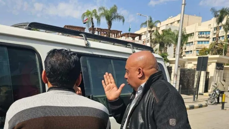 محافظة الجيزة ضبط ١٦٠ سيارة سرفيس غير ملتزمة بالتعريفات المحددة لخطوط السير .. المحافظ للمواطن ارسل مخالفات السائقين على ارقام الواتس اب علشان نجبلك حقك