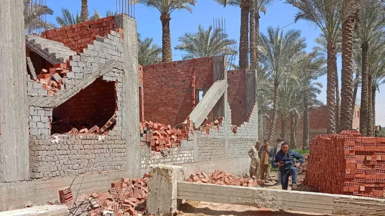 إزالة 20 حالة تعدى بناء مخالف بهذه المراكز على رأسهم البدرشين