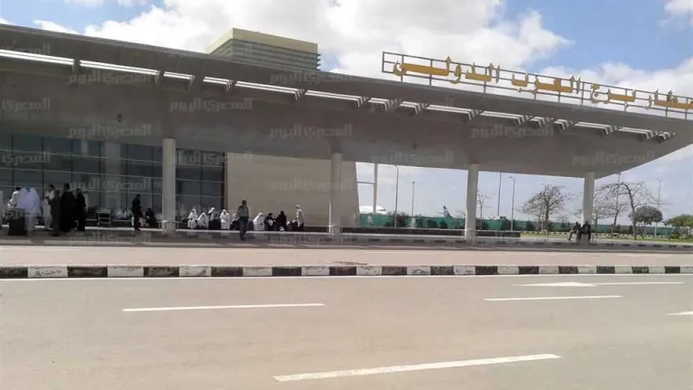 عطل فنى بطائرة يصيب الركاب بحالة من الرعب عقب إقلاعها من مطار برج العرب بالإسكندرية .. تعرف على التفاصيل