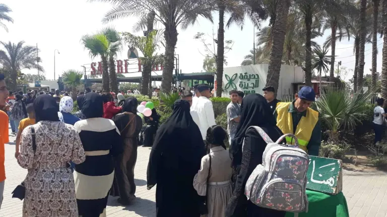 مجاناً .. هذا ما توزعه محافظة الجيزة علي رواد الحدائق والمتنزهات .. تكليفات هامه لرؤساء الأحياء والمراكز