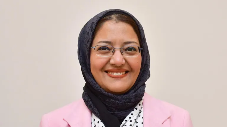 قرار جمهوري بتعيين الدكتورة رباب الشريف عميدة لكلية النانو تكنولوجي بجامعة القاهرة