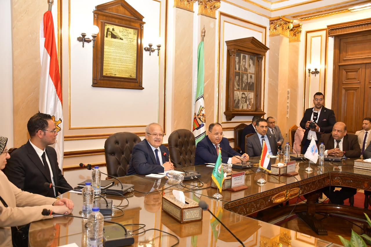 توقيع بروتوكول تعاون بين جامعة القاهرة ووزارة المالية لدعم هذه المجالات