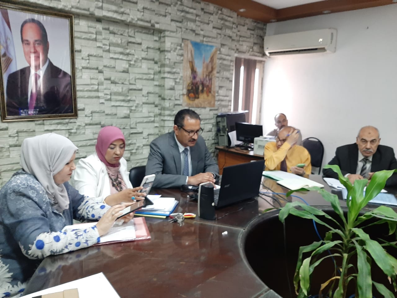 كلاكيت ثانى مرة .. فصل طالب وحرمانه من دخول الامتحانات .. مدير تعليم الجيزة اتابع سير الامتحانات لحظة بلحظة .. يشدد على مدير الادارة التعليمية