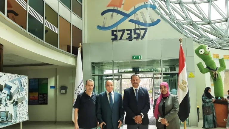 لفته طيبه .. محافظ الجيزة يطمأن هاتفيا على طلاب الشهادة الاعدادية بمستشفى 57357 .. وكيل وزارة التربية والتعليم بالجيزة يتواجد ميدانياً