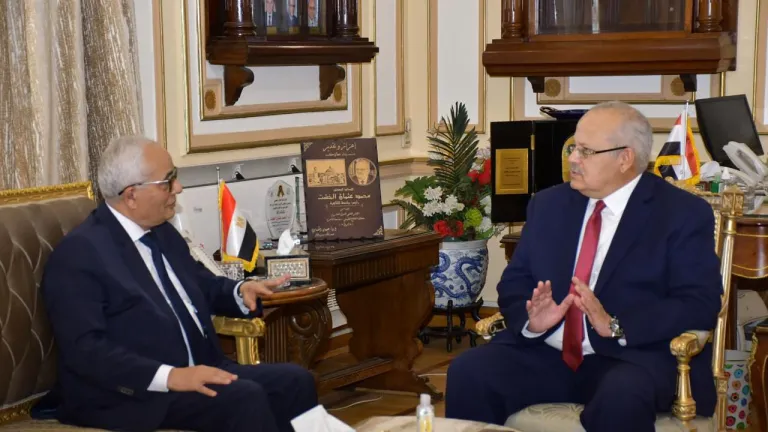 الخشت يبحث مع وزير التربية والتعليم سبل التعاون فى هذه المجالات