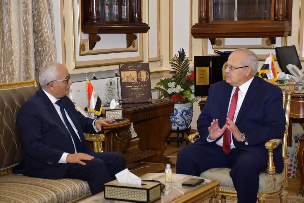 الخشت يبحث مع وزير التربية والتعليم سبل التعاون فى هذه المجالات