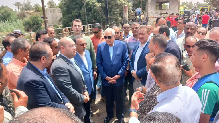 ميدانياً .. محافظي الجيزة والمنوفية بموقع حادث معدية أبو غالب بمنشاة القناطر .. تكليفات هامه
