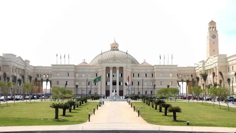 انطلاق الموسم الأول لمسابقة اكتشاف المواهب الفنية والمسابقة الرياضية فى كرة السلة لطلاب جامعة القاهرة الدولية