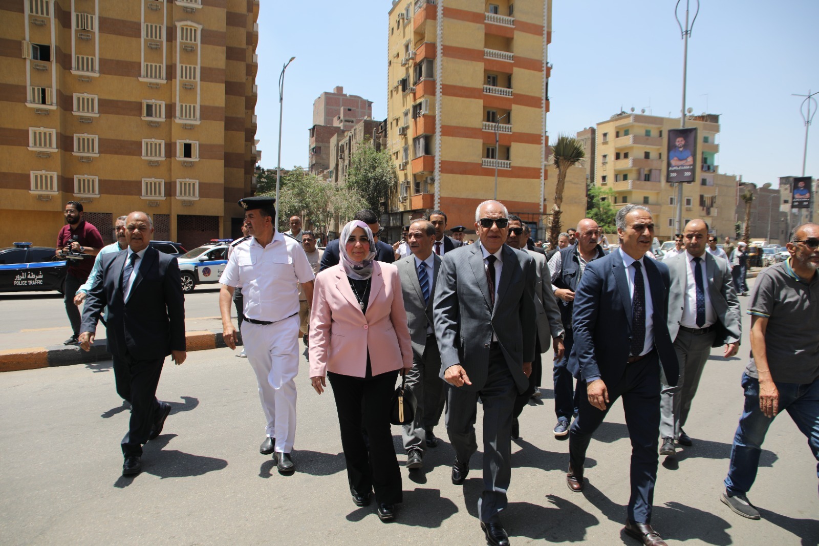محافظ الجيزة ورئيس جهاز حماية المستهلك يقودان حملة رقابية على المخابز والسلاسل التجارية .. راشد يوجه رسالة قاسية لمخبز سياحى