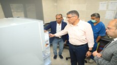 حدث في مستشفى العياط .. حوار بين محافظ الجيزة ووكيل وزارة الصحة .. الأول يشدد على هذه الاجراءات