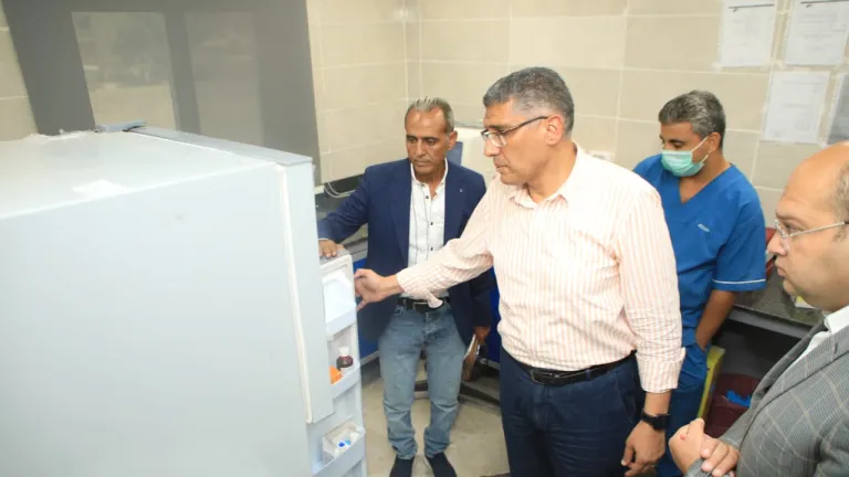 حدث في مستشفى العياط .. حوار بين محافظ الجيزة ووكيل وزارة الصحة .. الأول يشدد على هذه الاجراءات