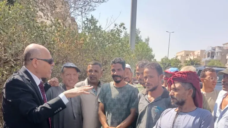 وزير العمل يتواجد ميدانيا بصينية ارابيلا .. يحاور العمالة الغير منتظمة .. يعطى توجيهات هامة لمديرية عمل محافظة القاهرة