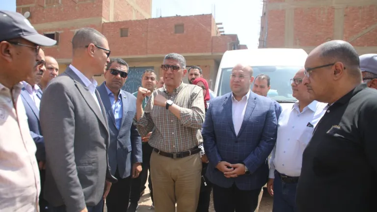 لتحسين مستوى الخدمة .. النجار يتفقد 3 محطات رفع الصرف الصحى بقرى أبو النمرس .. تكليفات هامة لشركة المياة والصرف الصحى