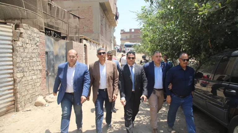 محافظ الجيزة يُكلف بوضع مخطط شامل لتطوير مصرف الطرفاية بالبدرشين .. توجيهات عاجلة لرفع مستوى الخدمة