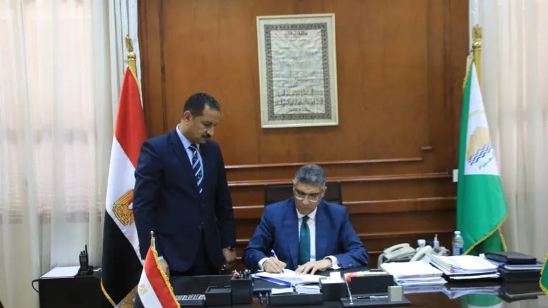 محافظ الجيزة يزف بشرى لاولياء الأمور .. تخفيض الحد الانى للقبول بالمرحلة الثانوية .. اعرف التفاصيل