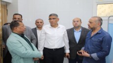 جولة ميدانية مفاجئة لمستشفى ام المصريين .. محافظ الجيزة يستجيب لحالة مرضية