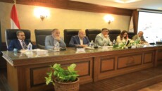 من أجل إنهاء ملف التصالح .. محافظ الجيزة يعطى تكليفات هامه لرؤساء الأحياء والمراكز والمدن .. يوجه بالتواصل مع المواطنين لحثهم على استكمال إجراءات التصالح