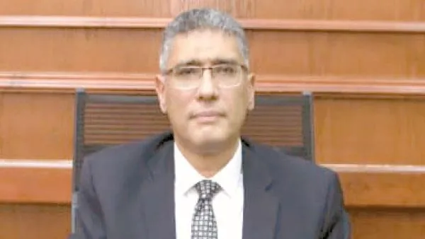 حواديت اون لاين لـ محافظ الجيزة .. لا يوجد رادع للسائقين .. يقومون بتقطيع الطريق من المنيب الى المنيل ثم المنيل الحوامدية .. والمواطنين يصرخون فهل من مجيب؟ .. النجار يجيب