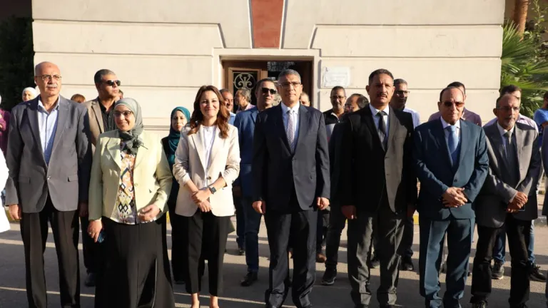 من أجل الطلاب محافظ الجيزة يشدد على هذا الامر .. يتفقد مدارس العمرانية والدقى وجنوب الجيزة