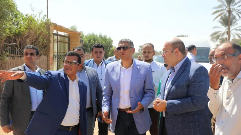 محافظ الجيزة يتابع مخططات التطوير ورفع الكفاءة للطرق .. يكلف بتطوير هذه الأماكن
