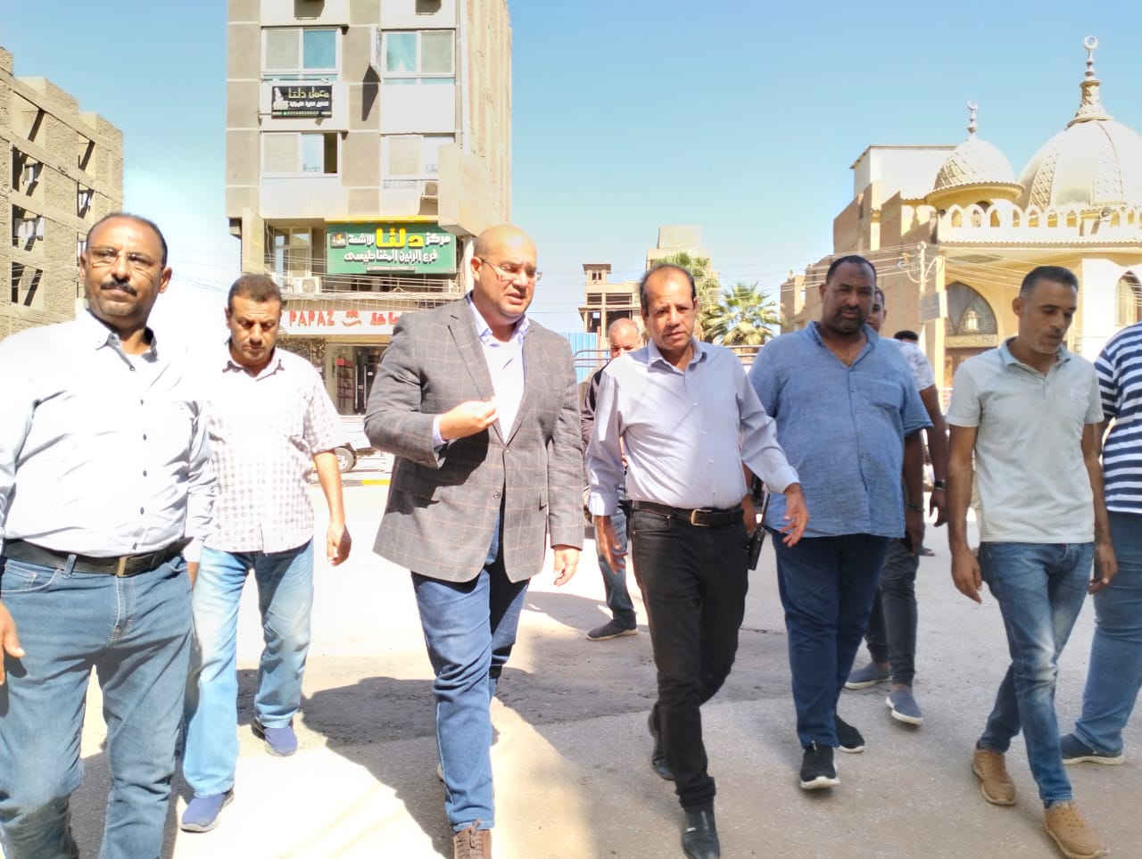 الشهابى يتواجد ميدانيا في البدرشين .. يستمع لشكاوى المواطنين