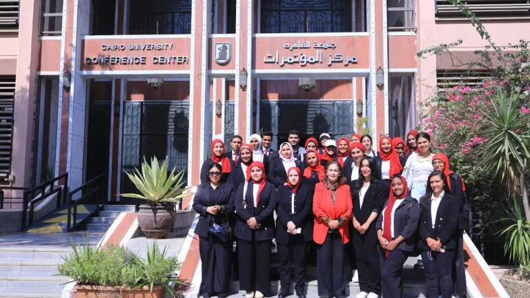 ملتقى توعوي بجامعة القاهرة حول الهجرة غير الشرعية والاتجار بالبشر