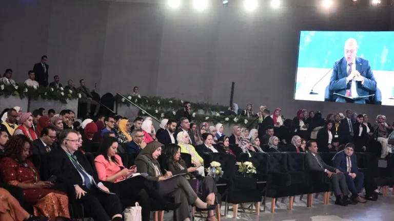 وزير العمل يُشارك في فعاليات النسخة الثانية للمؤتمر العالمي للسكان والصحة والتنمية البشرية