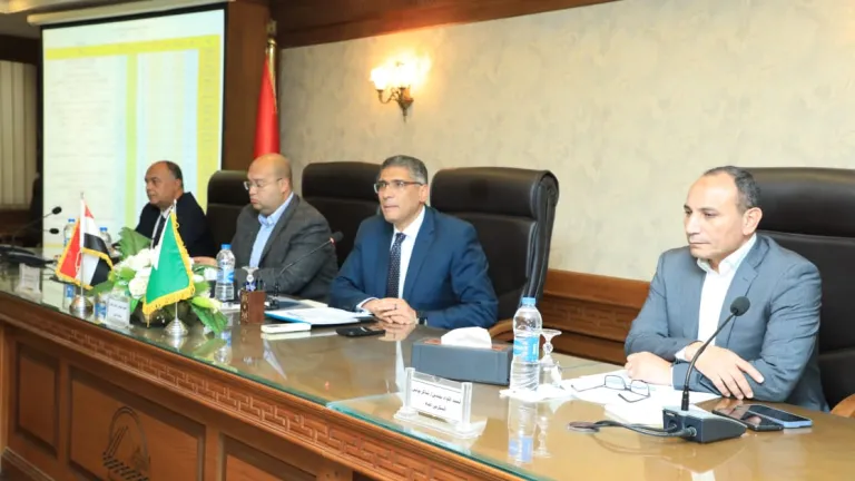 لإستقبال فصل الشتاء ..  محافظ الجيزة يعلن رفع درجة الاستعداد القصوى .. تكليفات هامه لـ "رؤساء الأحياء والمراكز والمدن"