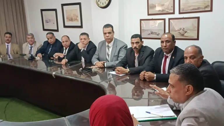 وكيل وزارة التربية والتعليم بالجيزة .. يعطى توجيهات صارمة لمدراء الإدارات التعليمية .. تعرف عليها