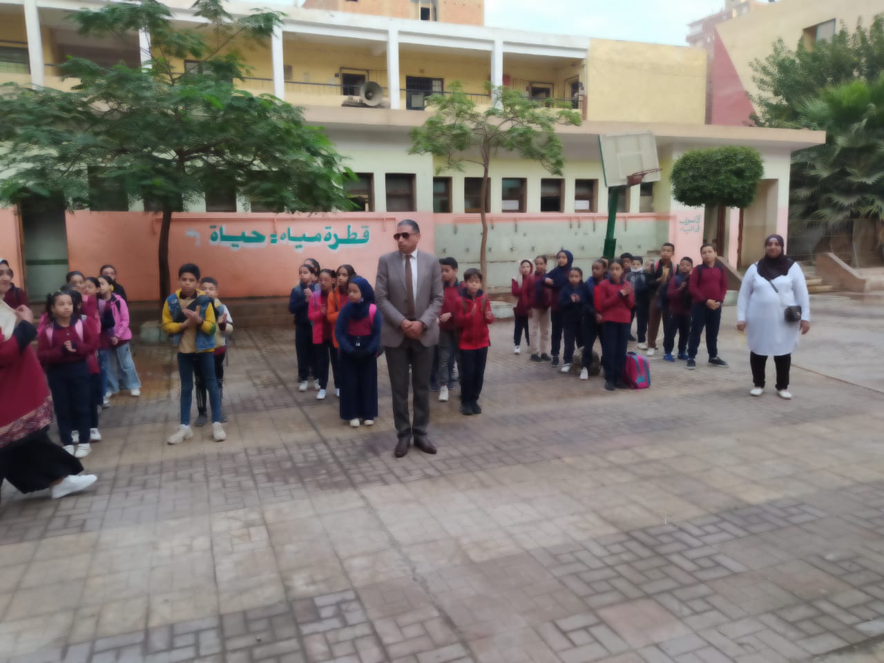 جولة مفاجئة لوكيل وارة التربية والتعليم بالجيزة بهذه الإدارات