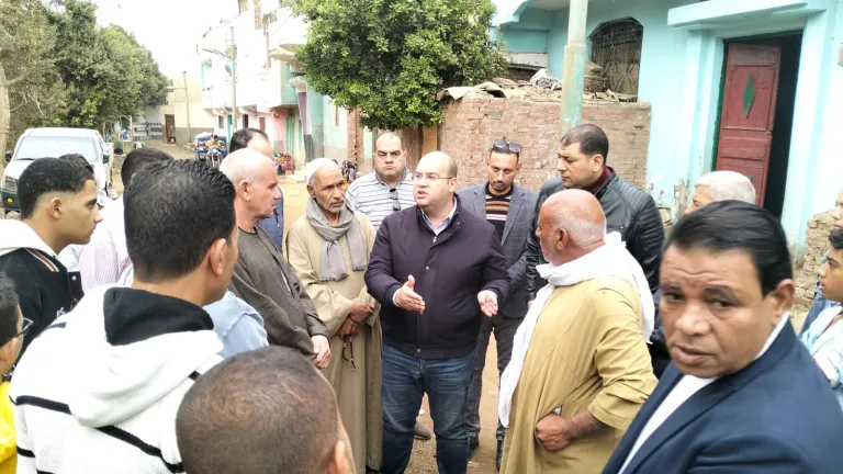 لمتابعة هذه الاعمال .. الشهابى يتواجد ميدانيا في العياط .. يجرى حوار هام مع المواطنين