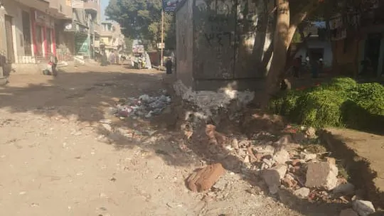 استجابة لـ "حواديت اون لاين" .. معالجة الهبوط الارضى اسفل محول الكهرباء بمنطقة أبو لاشين في الحوامدية