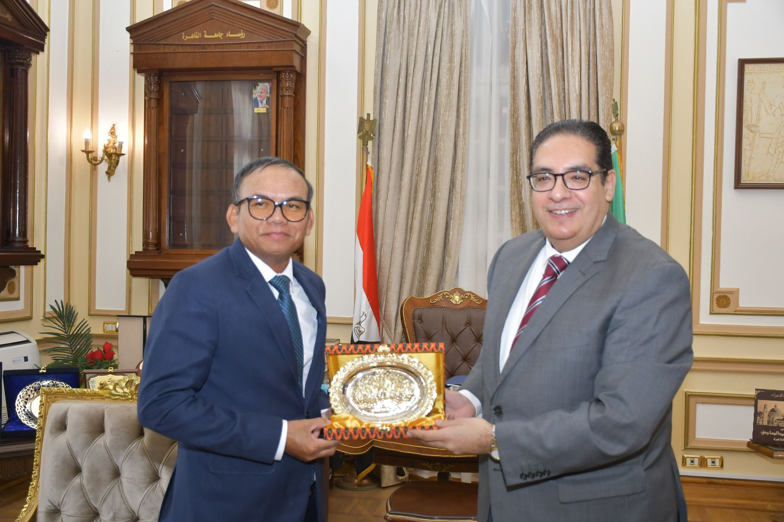 سفير كمبوديا: سمعة جامعة القاهرة تدفعنا لتوسيع التعاون في الزراعة والهندسة والطب .. عبد الصادق يوضح الاسباب