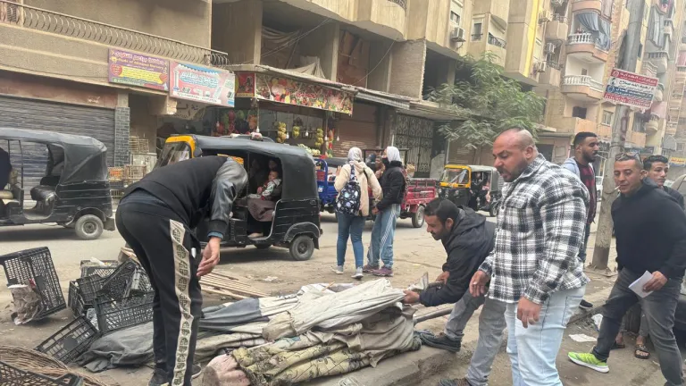 حملة ميدانية حاسمة: الجيزة تُنهي فوضى الإشغالات في كعبيش والطوابق