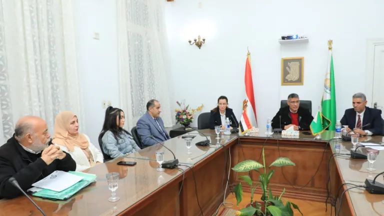 محافظ الجيزة في مهمة إنسانية: ما هو السر وراء هذه المساعدات؟