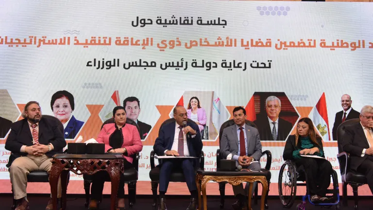 "السيسي" يوجه بدمج ذوي الهمم في سوق العمل.. والوزارة تحقق نجاحات ملحوظة
