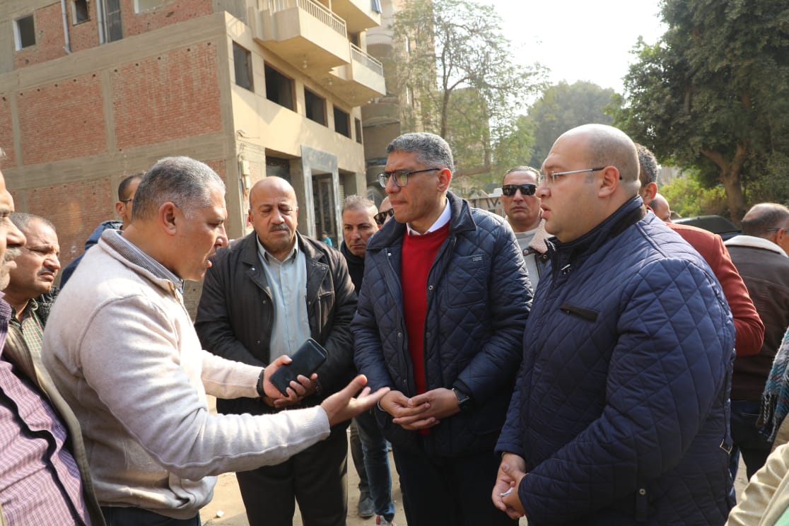 في أول جولة له بمدينة الحوامدية منذ توليه حقيبة الجيزة موقع "حواديت أون لاين" يكشف المستور امام المحافظ 2 في أول جولة له بمدينة الحوامدية منذ توليه حقيبة الجيزة موقع "حواديت أون لاين" يكشف المستور امام المحافظ