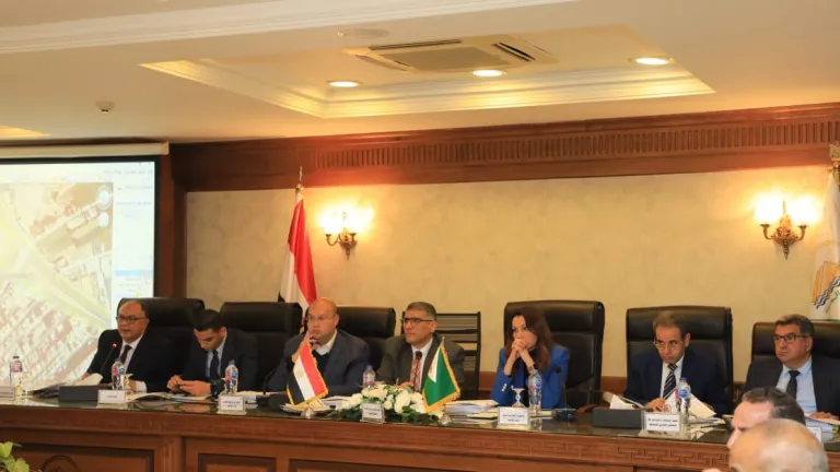 توجيهات جديدة للمسؤولين .. والجيزة على موعد مع طفرة في تقديم الخدمات