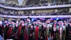جامعة القاهرة تشهد احتفالًا مهيبًا بتخريج دفعة جديدة من أطباء قصر العيني