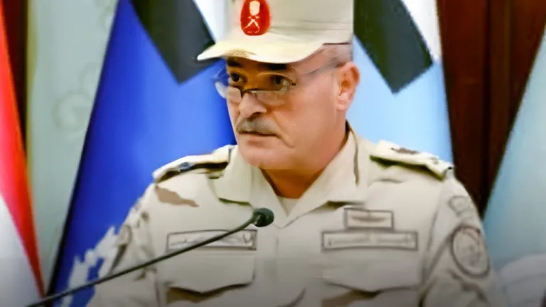 وزير الدفاع يوجه رسالة للجيش الثالث الميدانى
