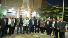 إفطار يجمع القلوب .. رئيس جامعة القاهرة وسط طلاب المدينة الجامعية