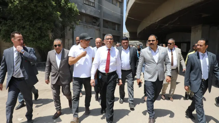 تطوير شامل حول مستشفى بولاق الدكرور .. ومحافظ الجيزة: لا تهاون في الالتزام بالجدول الزمني